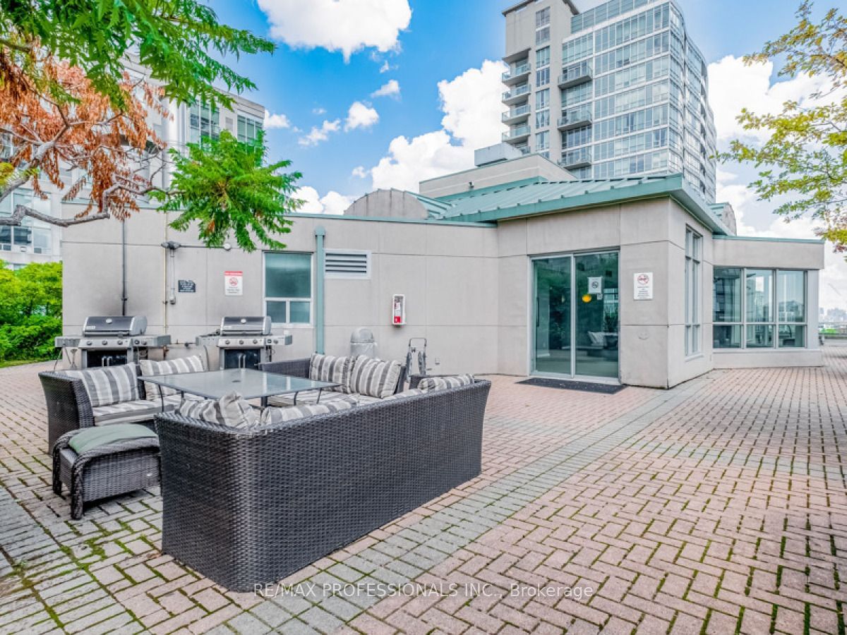 Warehouse Lofts at Mystic Pointe, Etobicoke, Toronto