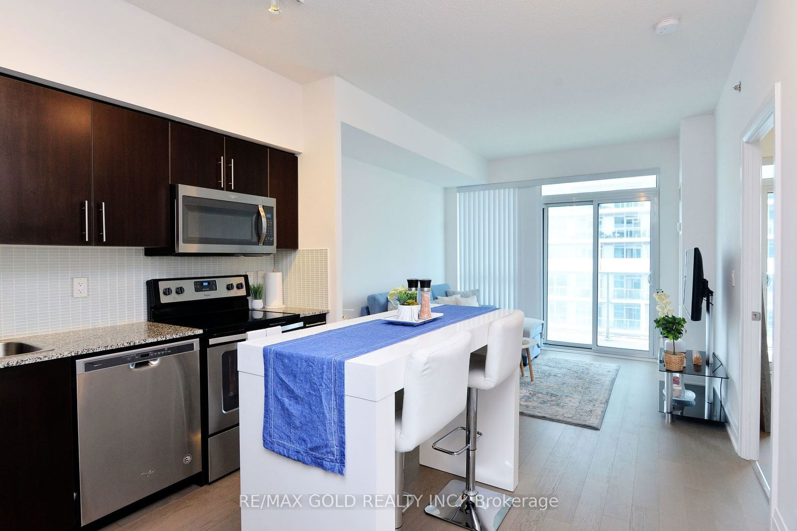 55 Speers Rd, unit 1413 for sale - image #8