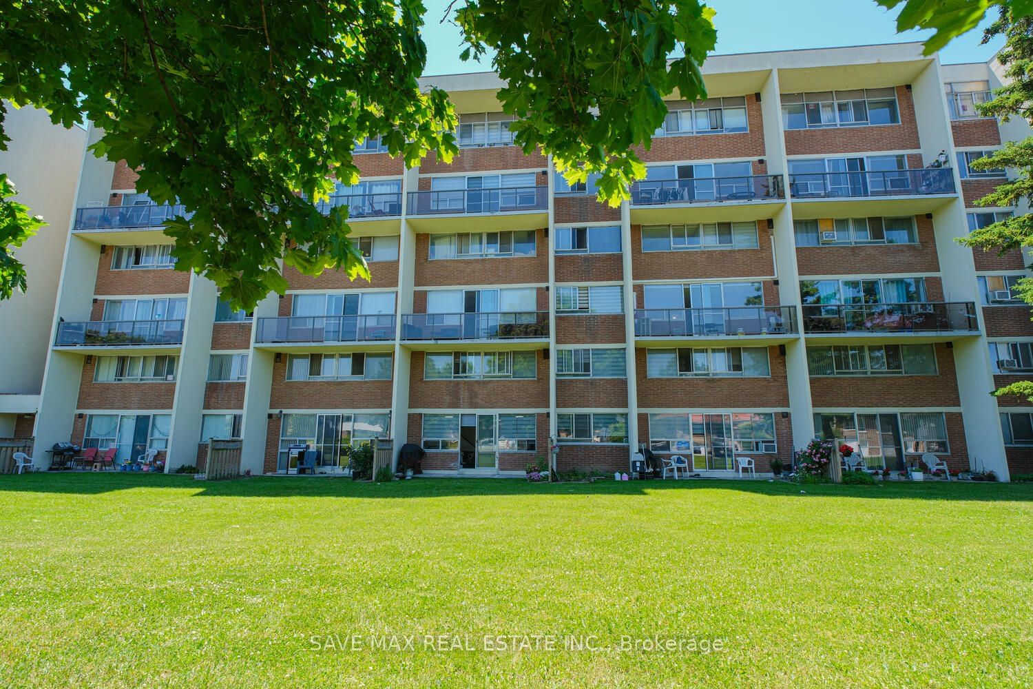 1050 Stainton Dr, unit 322 for sale