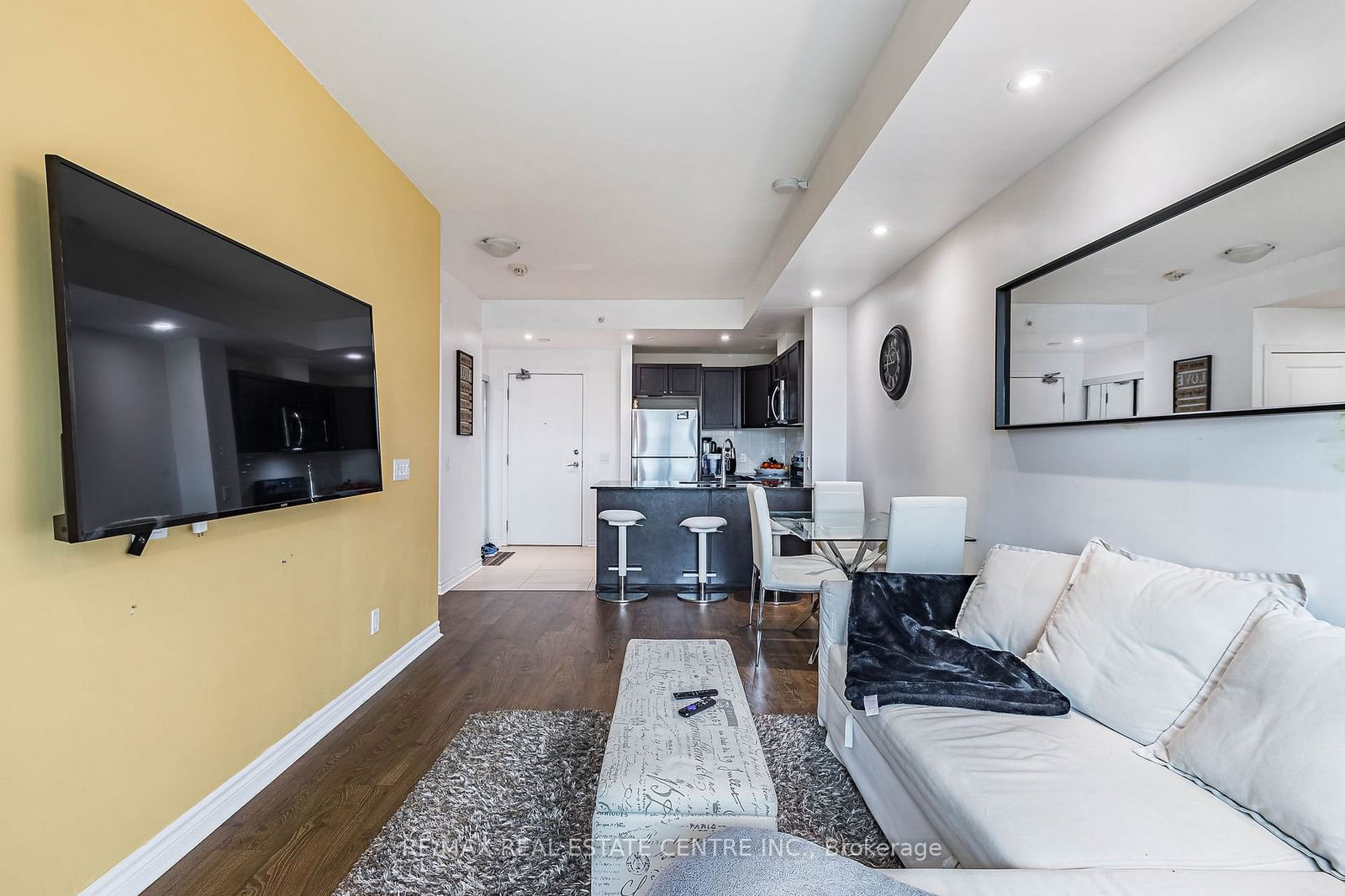 2522 Keele St, unit 214 for sale