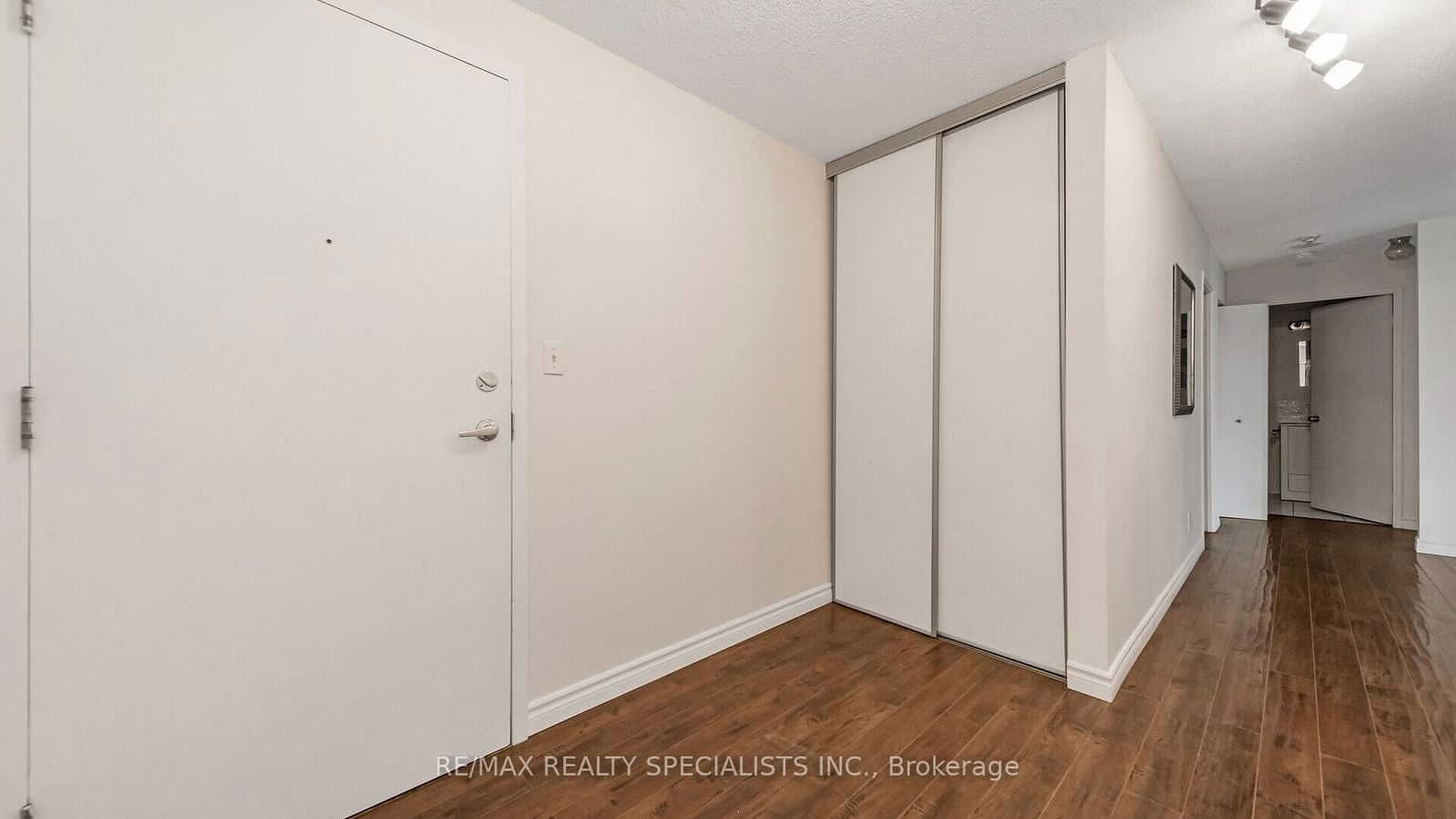 145 Hillcrest Ave, unit 1407 for rent