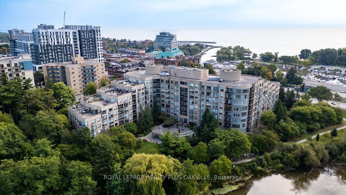 2511 Lakeshore Rd W, unit 516 for sale