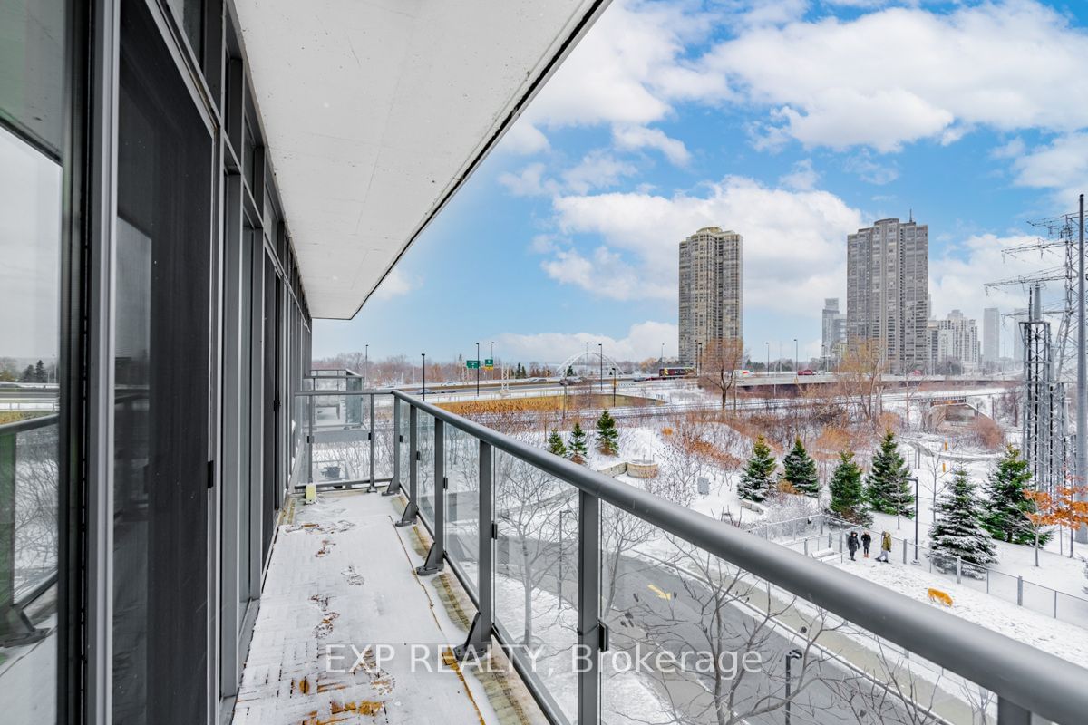 105 The Queensway, unit 404 for rent