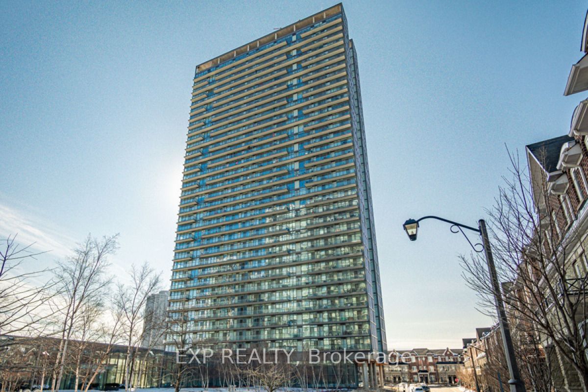 105 The Queensway, unit 404 for rent