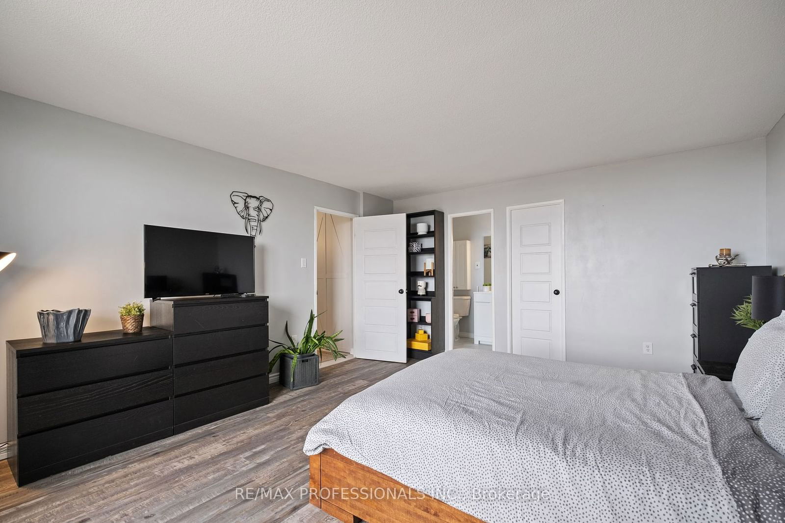 1100 Caven St, unit PH06 for sale