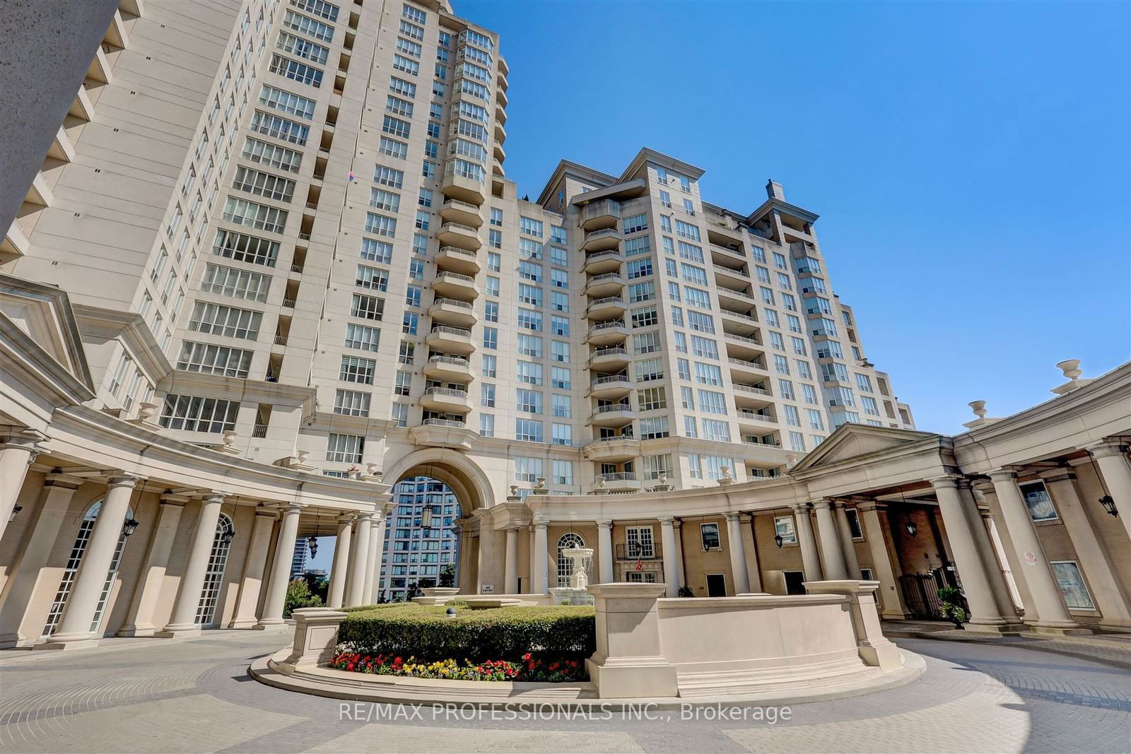 2287 Lake Shore Blvd W, unit 205 for sale