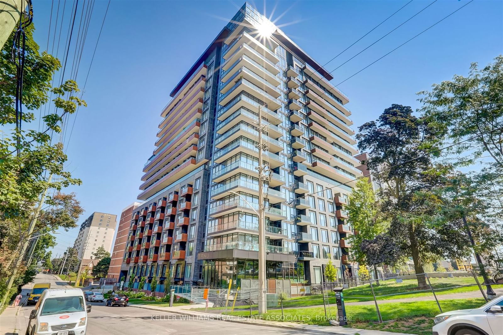 21 Park St E, unit 105 for sale