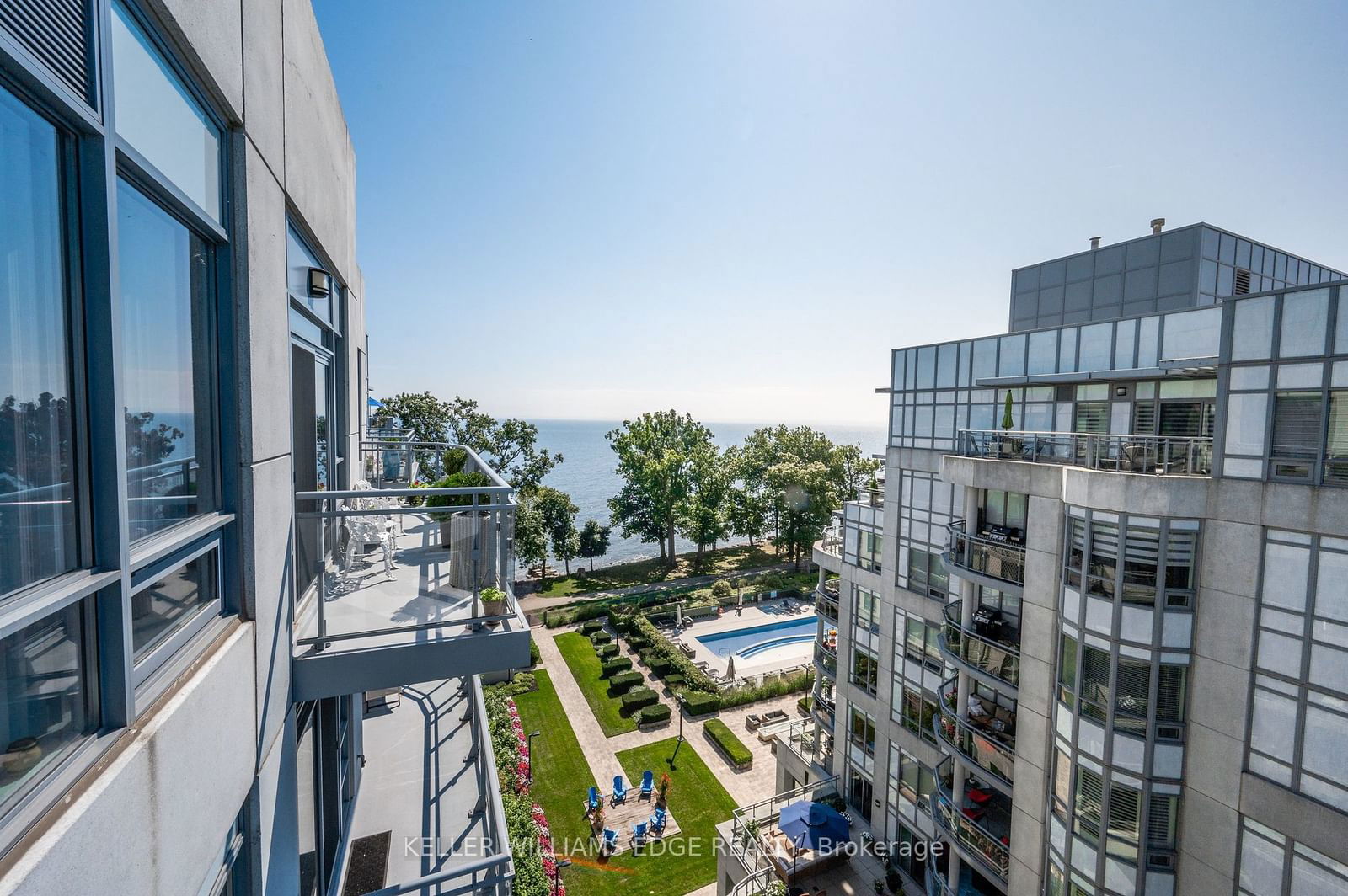 3500 Lakeshore Rd W, unit 808 for sale