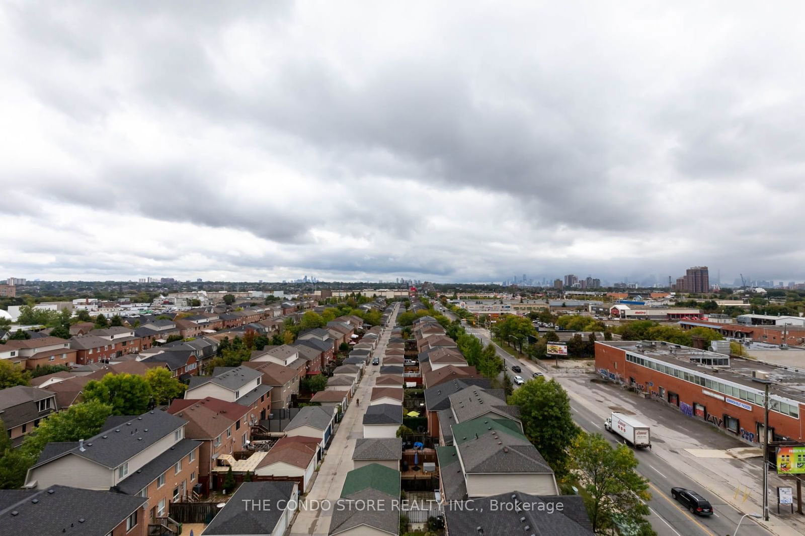 2300 St. Clair Ave W, unit 907 for sale