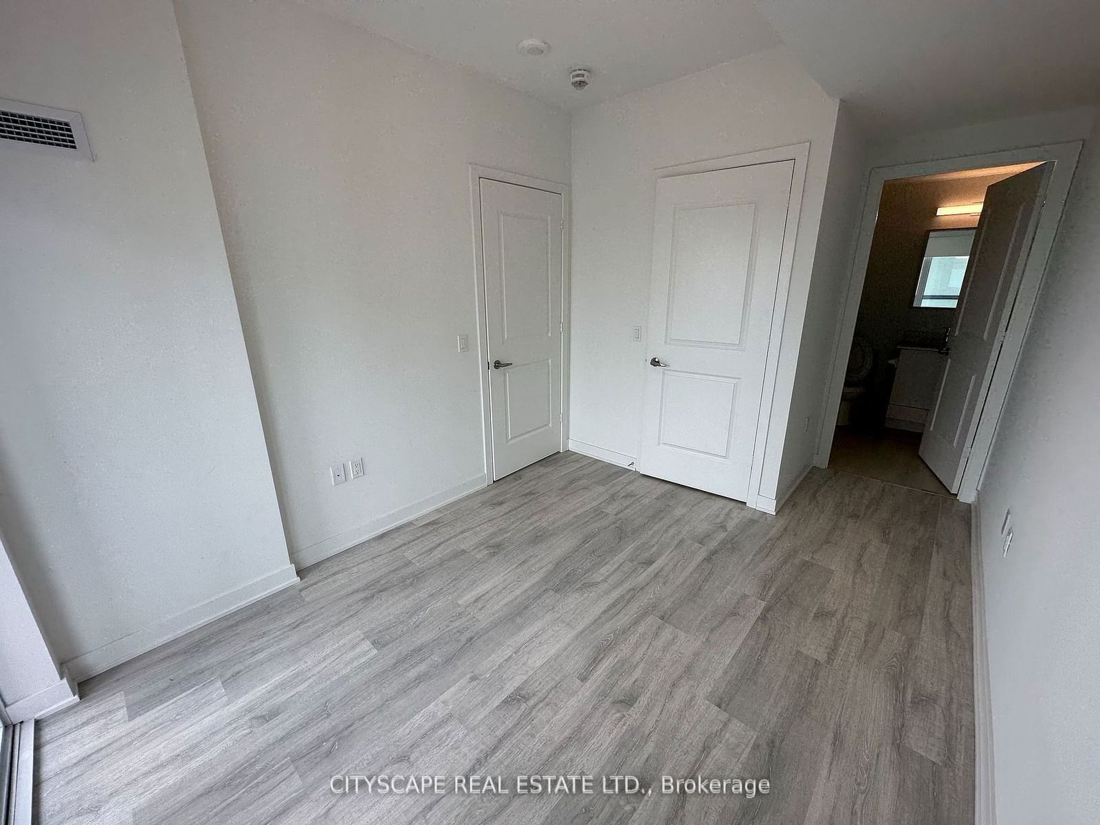 4655 Metcalfe Ave, unit 1906 for rent