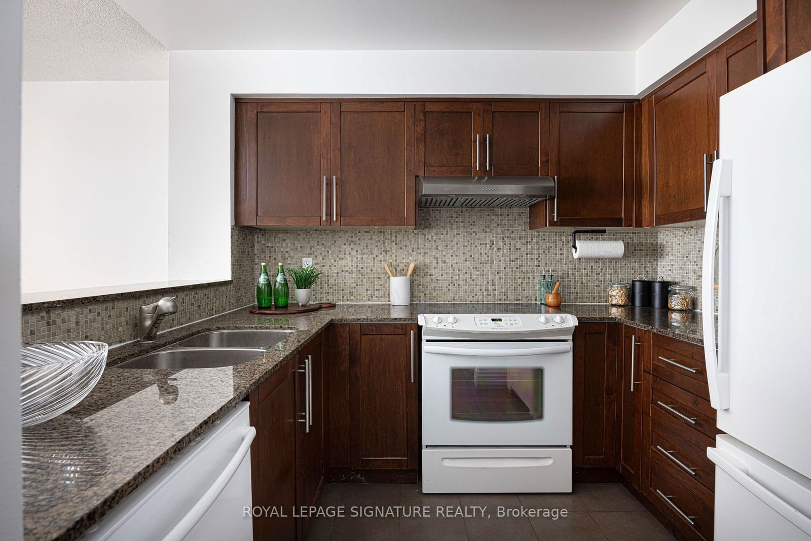 2261 Lake Shore Blvd, unit 518 for sale