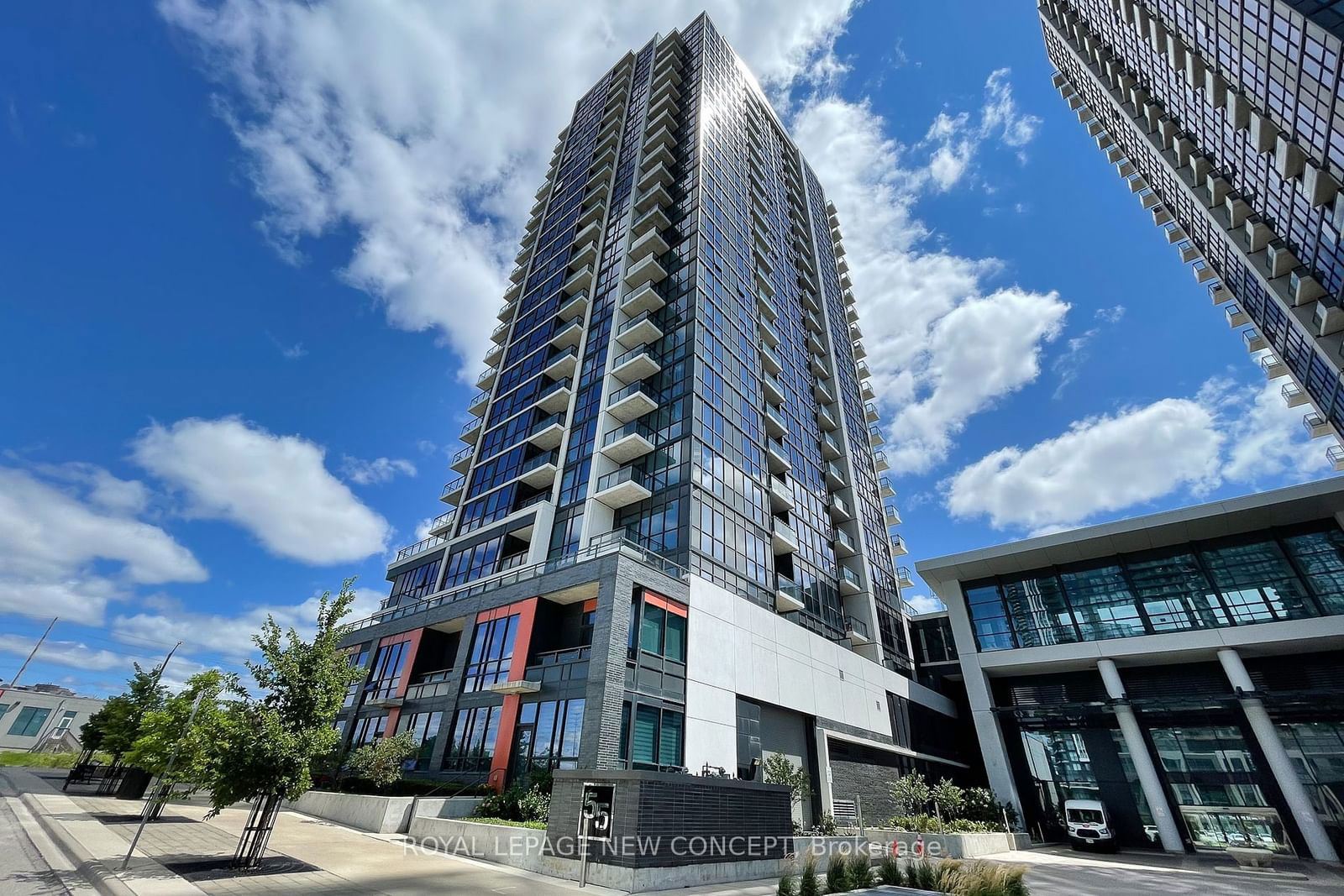 55 Eglinton Ave W, unit PH2204 for sale