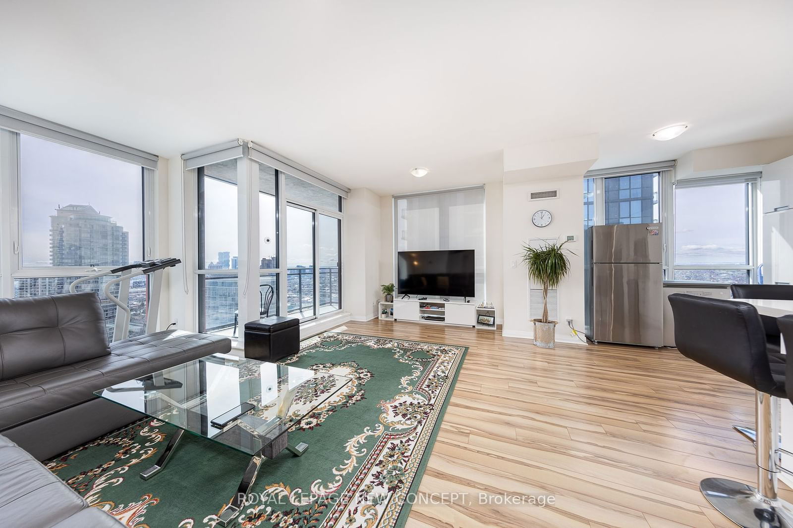 55 Eglinton Ave W, unit PH2204 for sale