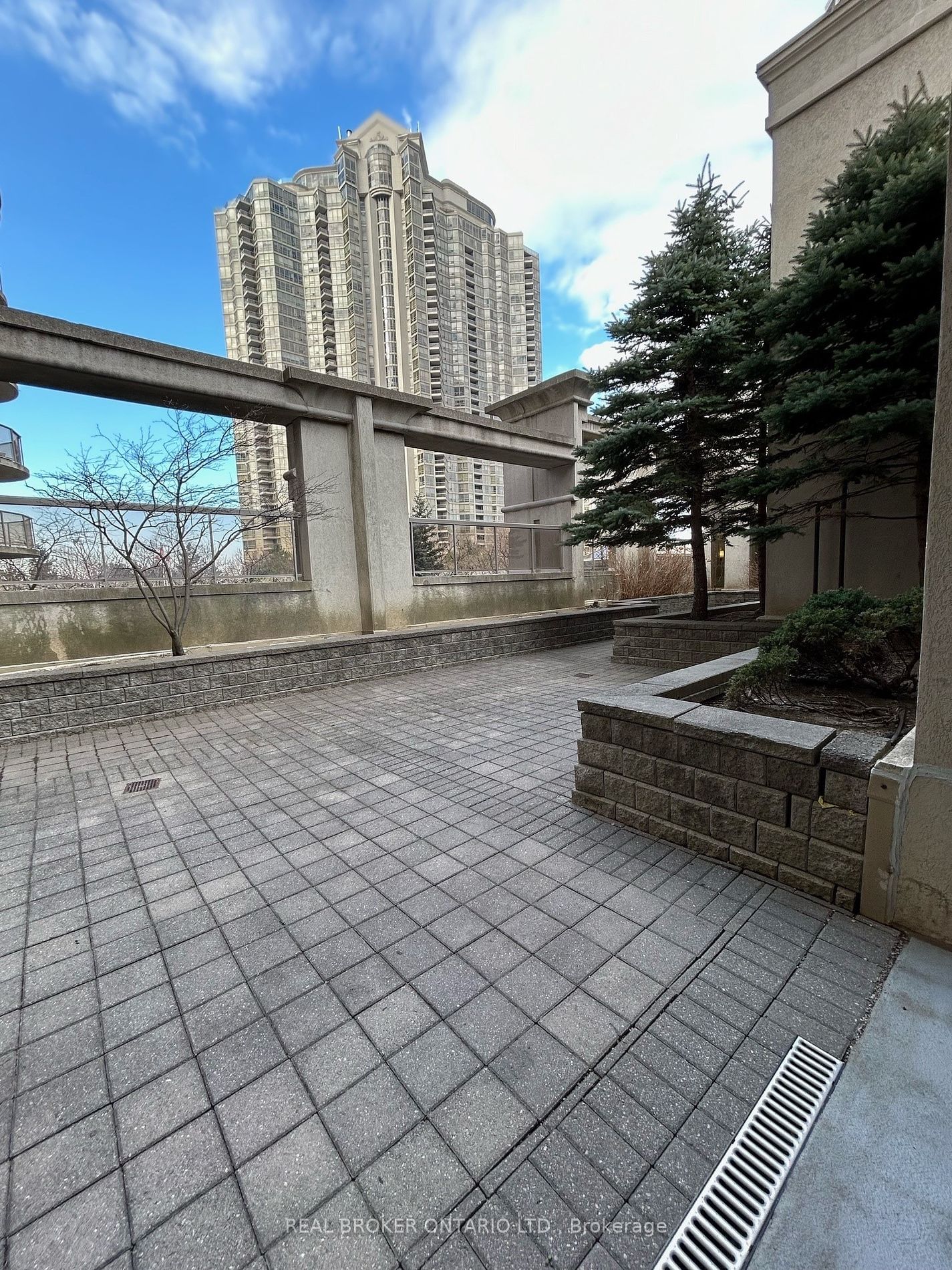 25 Kingsbridge Garden Circ, unit 2224 for sale