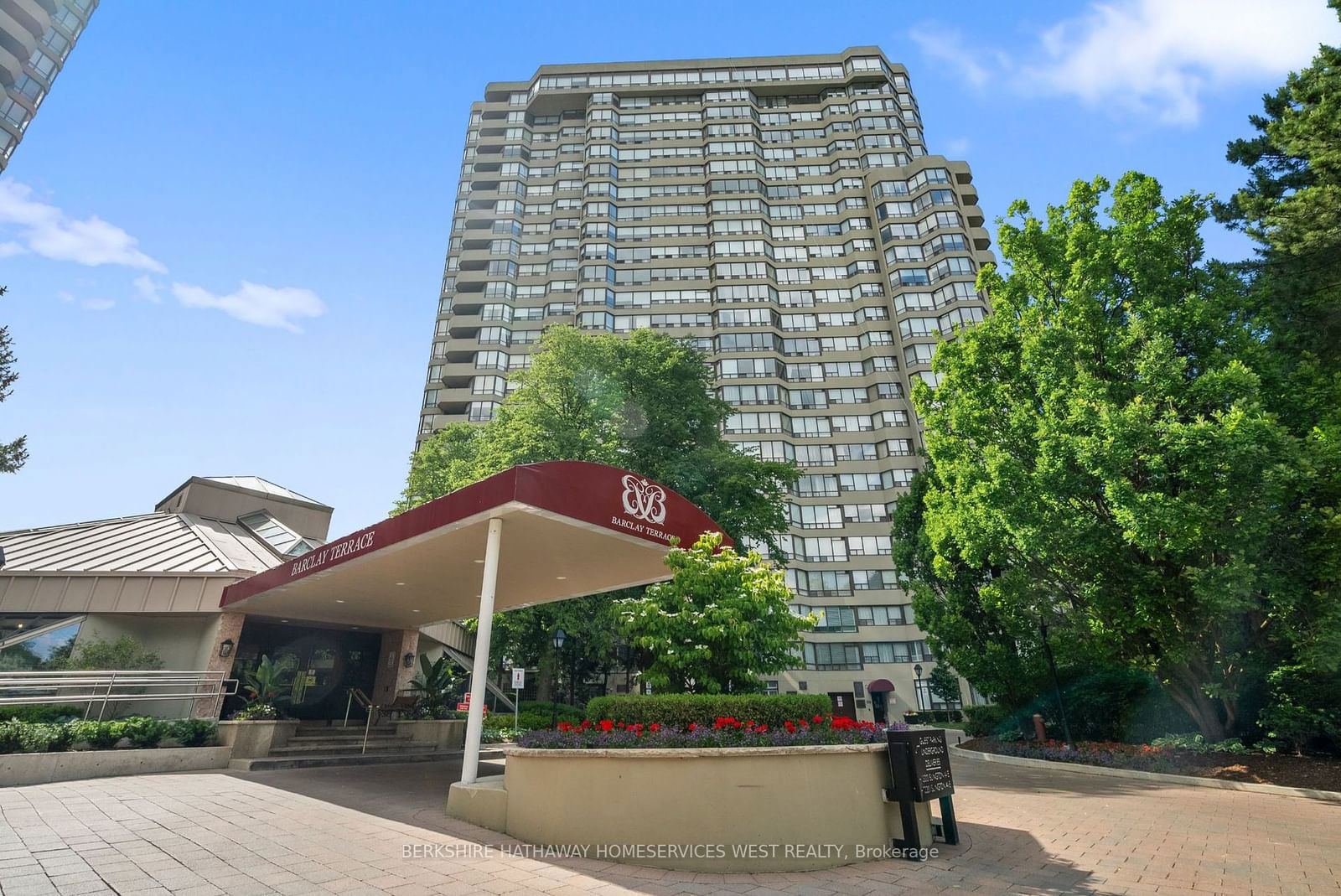 1320 Islington Ave, unit 1005 for sale