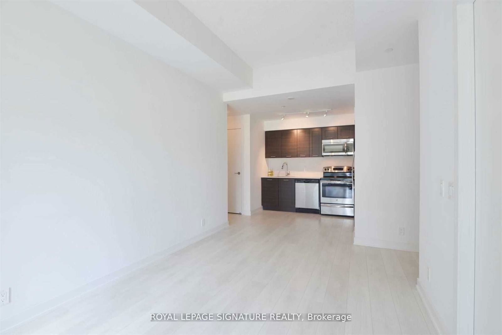 2200 Lakeshore Blvd W, unit 805 for rent