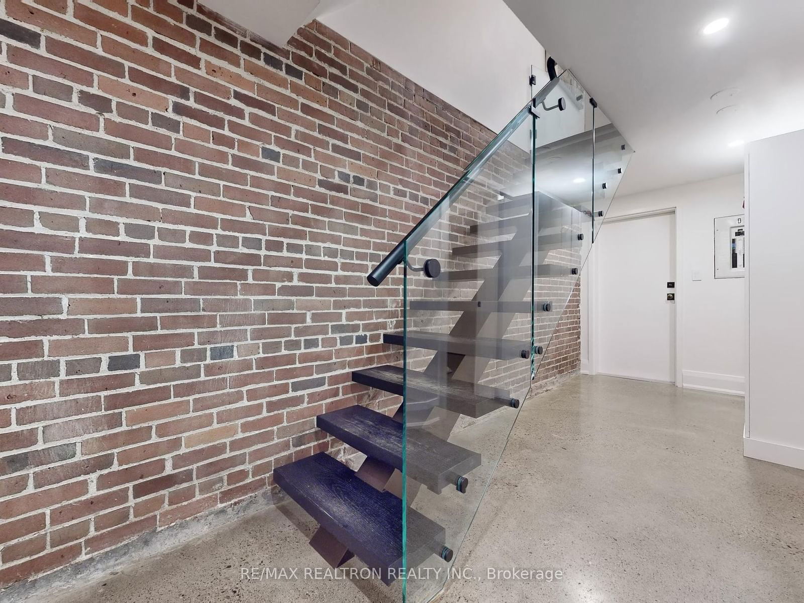 53 High Park Blvd, unit D for sale