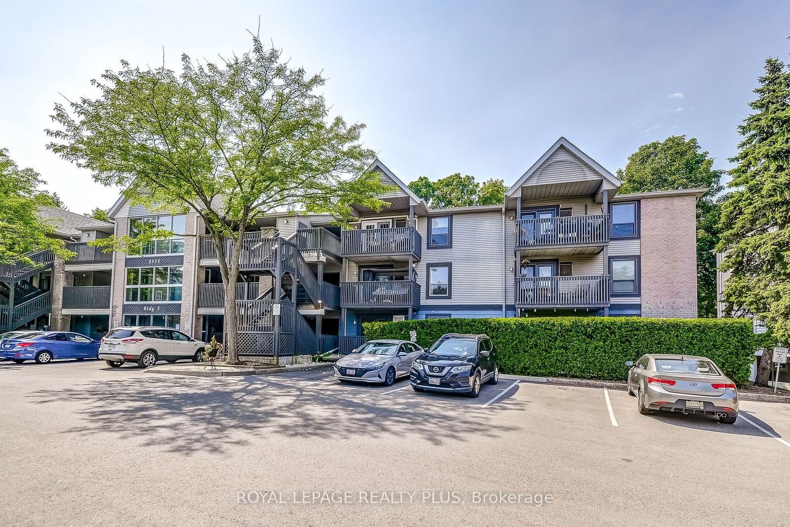 2030 Cleaver Ave, unit 201 for sale