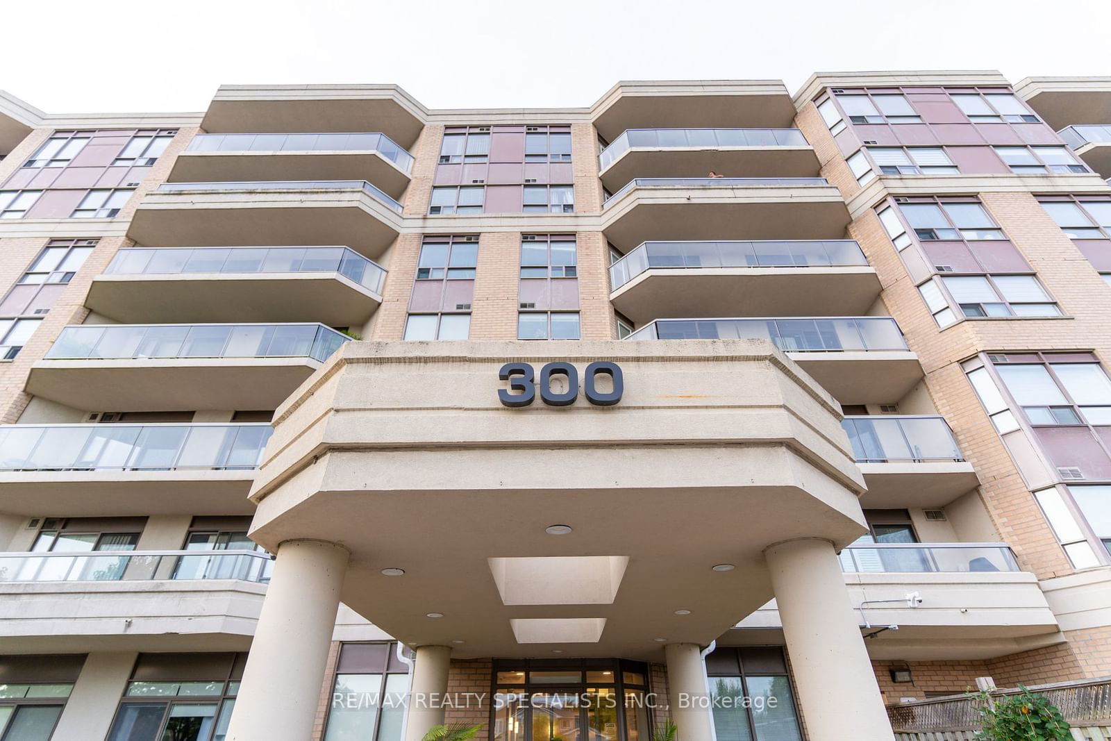 300 Ray Lawson Blvd, unit 707 for sale