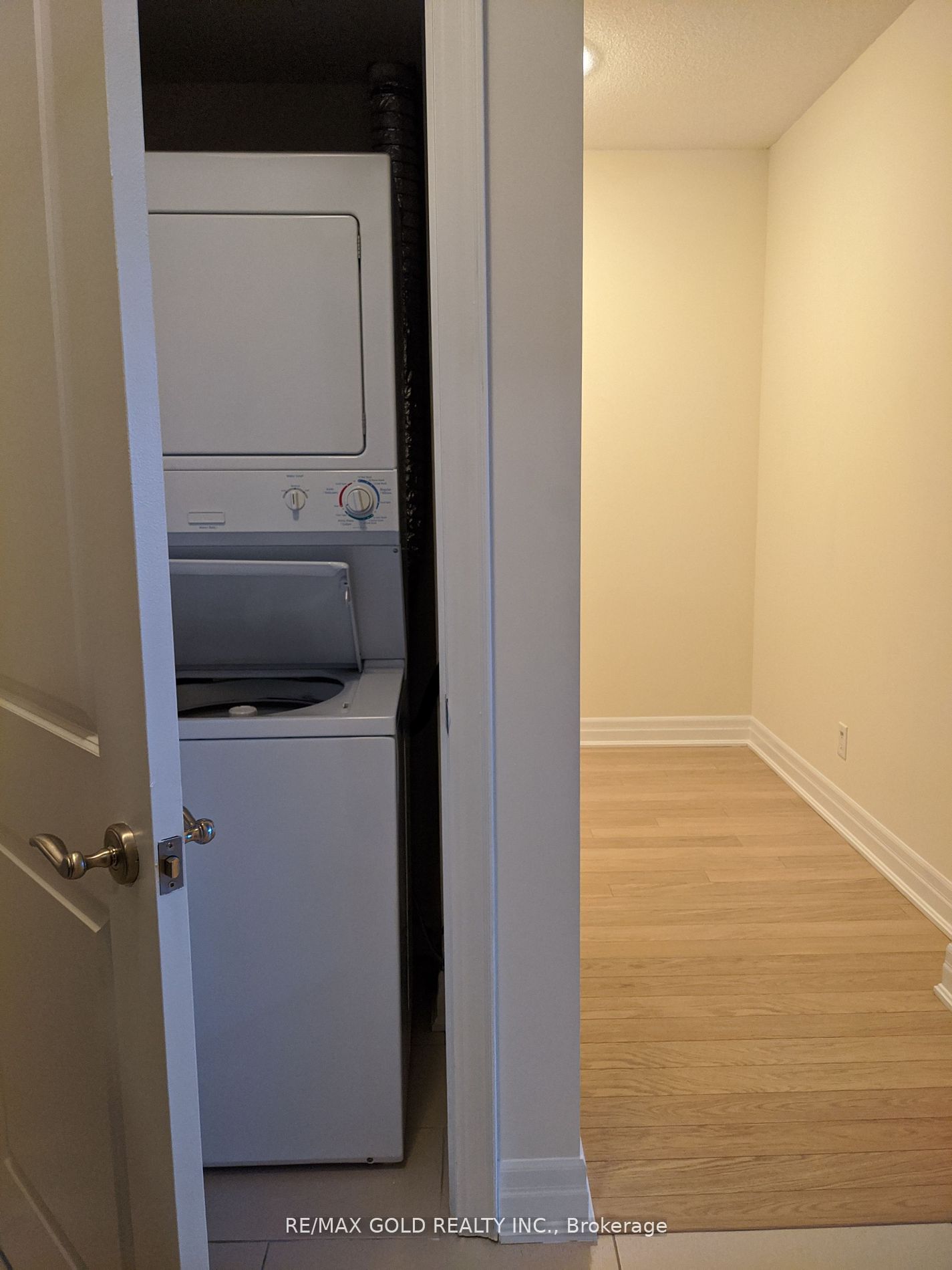 100 John St, unit 801 for rent