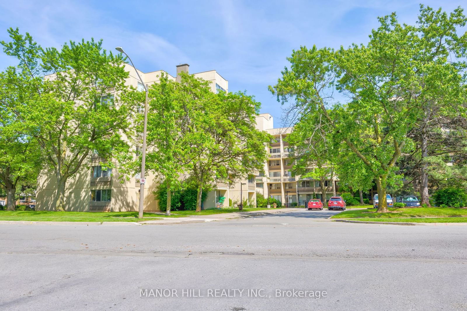 1300 Marlborough Crt, unit 523 for sale