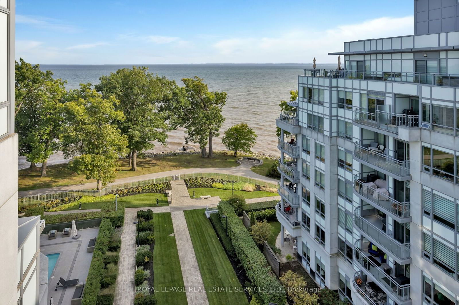 3500 Lakeshore Rd W, unit 815 for sale