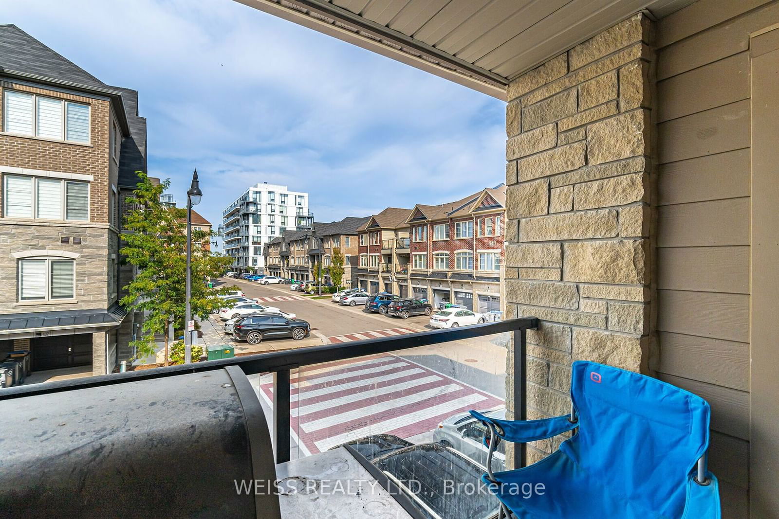 200 Veterans Dr, unit 103 for sale