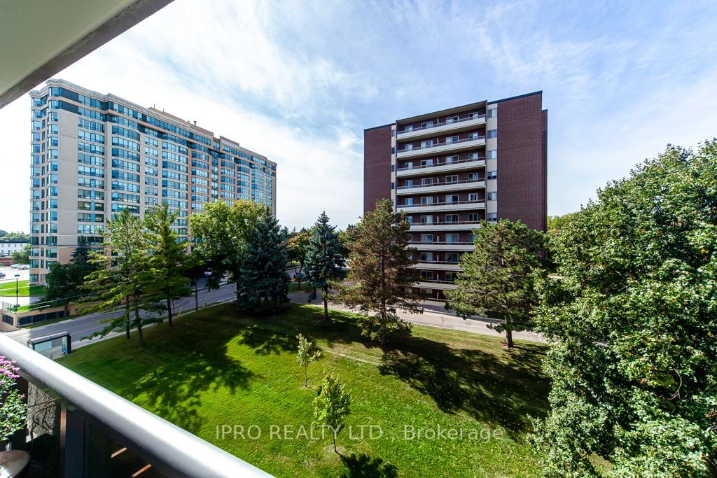 81 Millside Drive Condos, Milton, Toronto