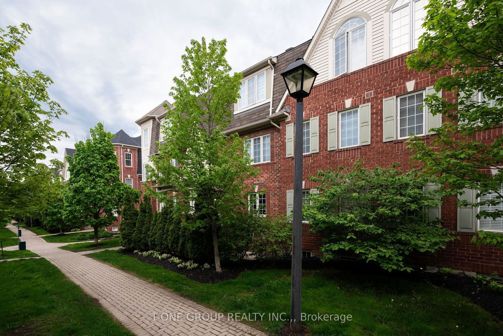 601 Shoreline Dr Townhomes, Mississauga, Toronto