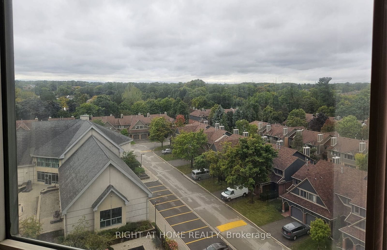 2155 Burnhamthorpe Rd W, unit 908 for sale