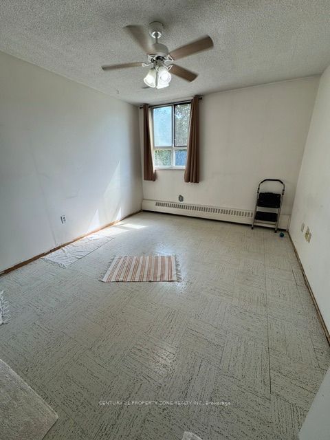 1625 Bloor St, unit 216 for rent