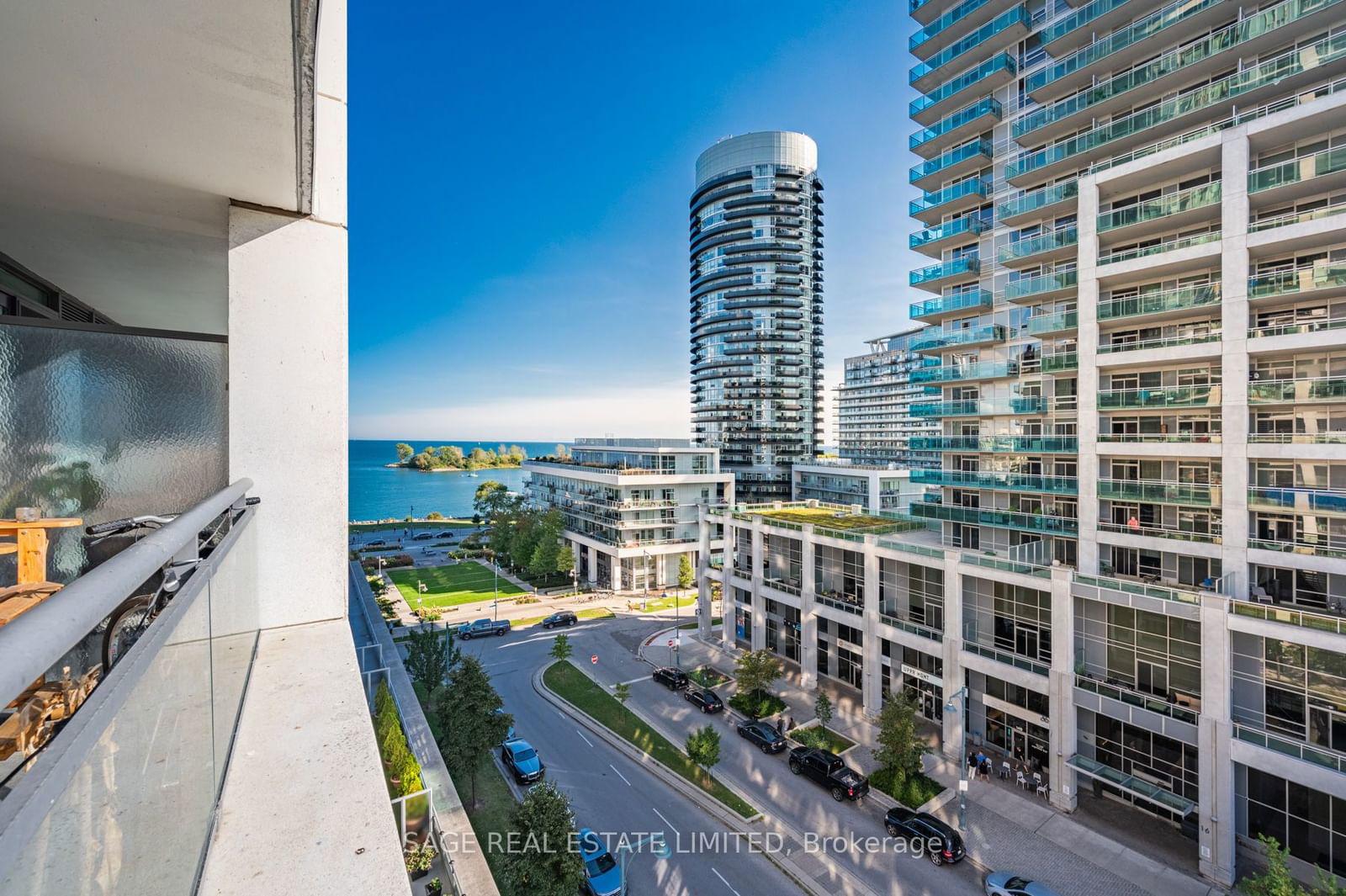 2121 Lakeshore Blvd W, unit 901 for rent