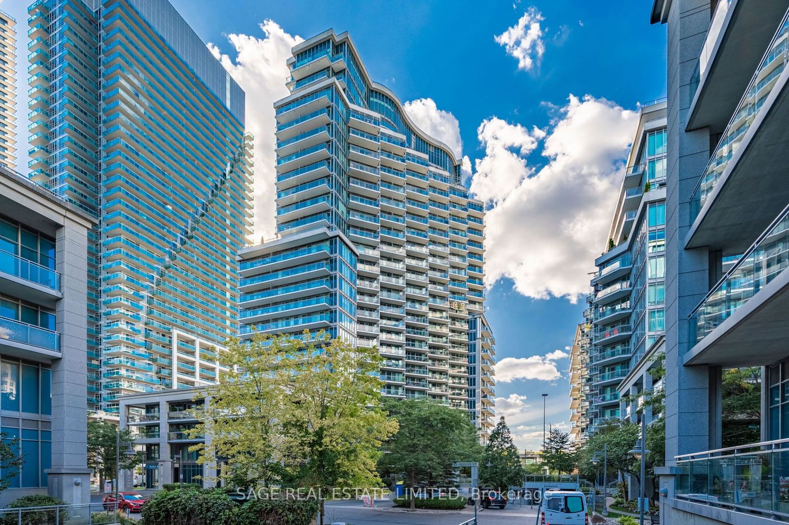 2121 Lakeshore Blvd W, unit 901 for rent