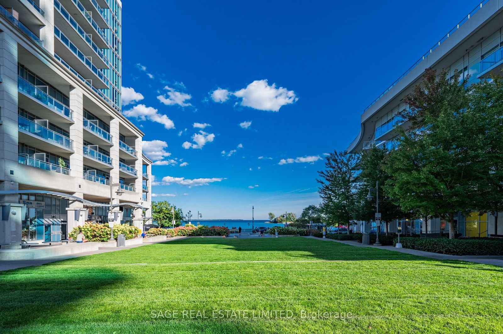 2121 Lakeshore Blvd W, unit 901 for rent