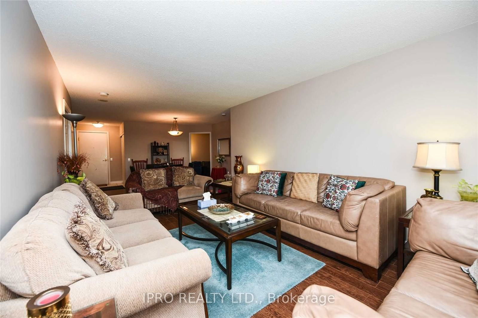 35 Kingsbridge Garden Circ, unit 1406 for rent