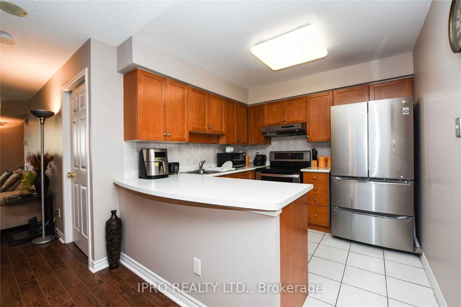 35 Kingsbridge Garden Circ, unit 1406 for rent