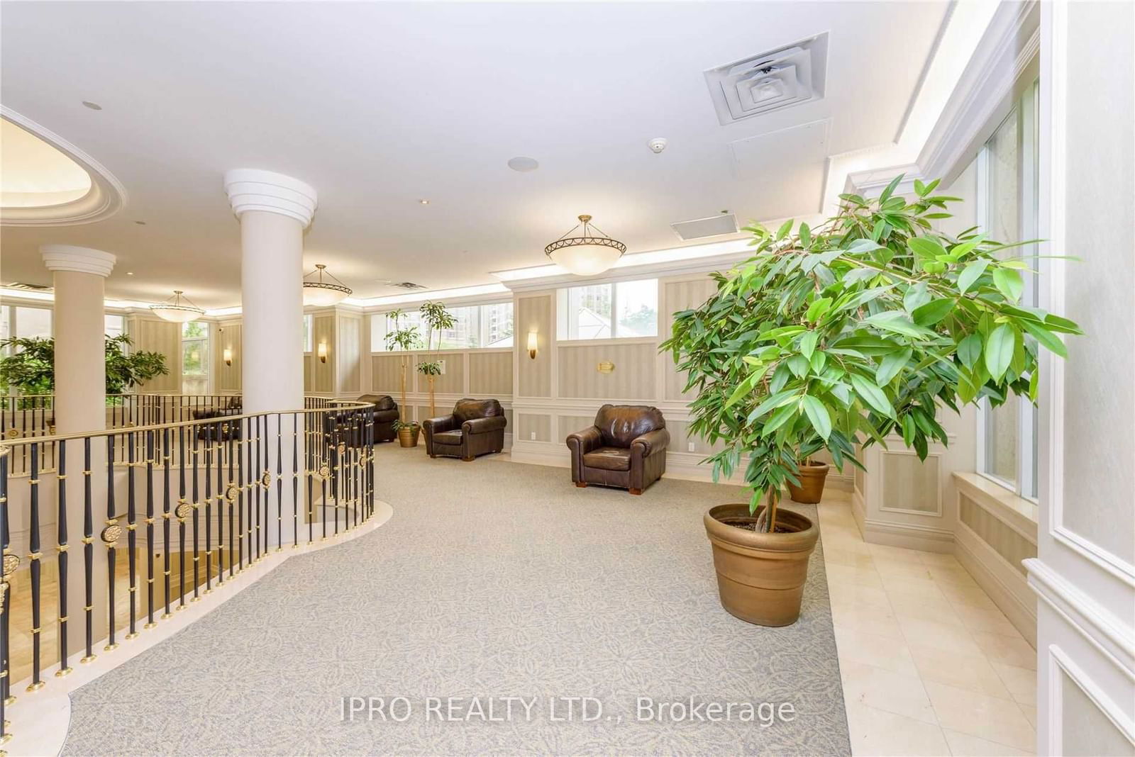 35 Kingsbridge Garden Circ, unit 1406 for rent