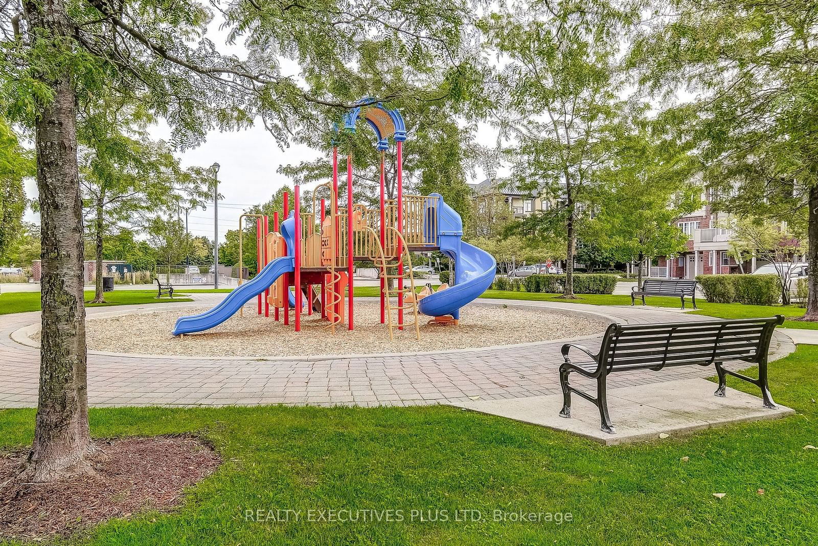 Alton Village Condos, Burlington, Toronto