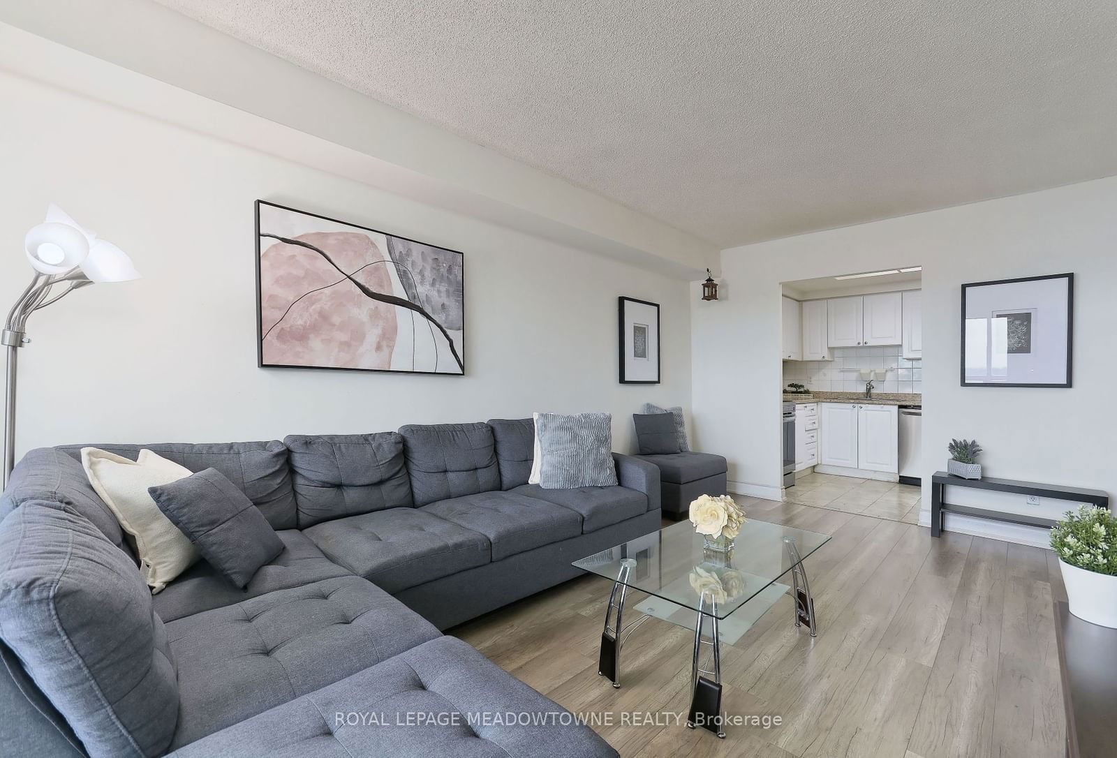 135 Hillcrest Ave, unit 1013 for sale