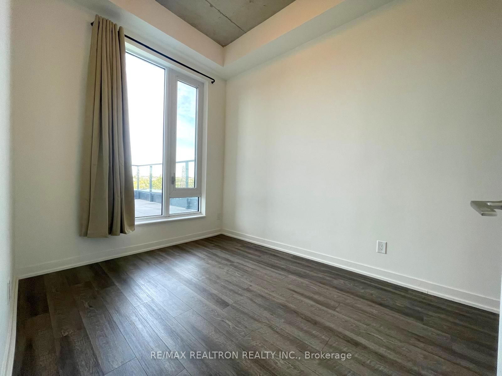 1808 St Clair Ave W, unit 604 for rent