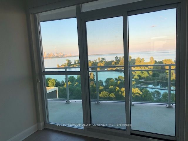 33 Shore Breeze Dr, unit 1009 for rent