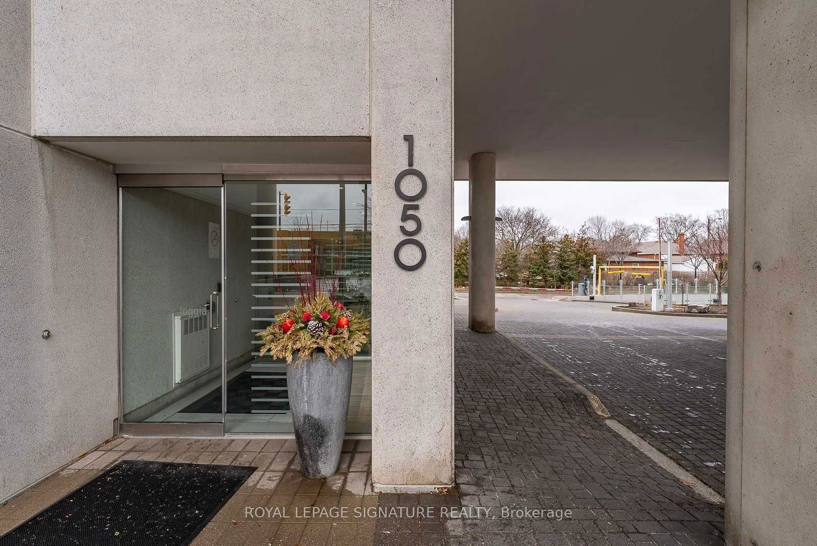 1050 The Queensway Ave, unit 504 for rent