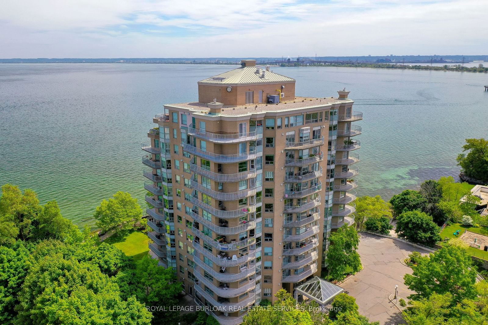 2190 Lakeshore Rd, unit 705 for rent