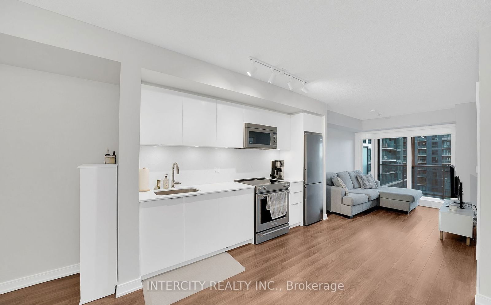 30 Samuel Wood Way, unit 612 for rent