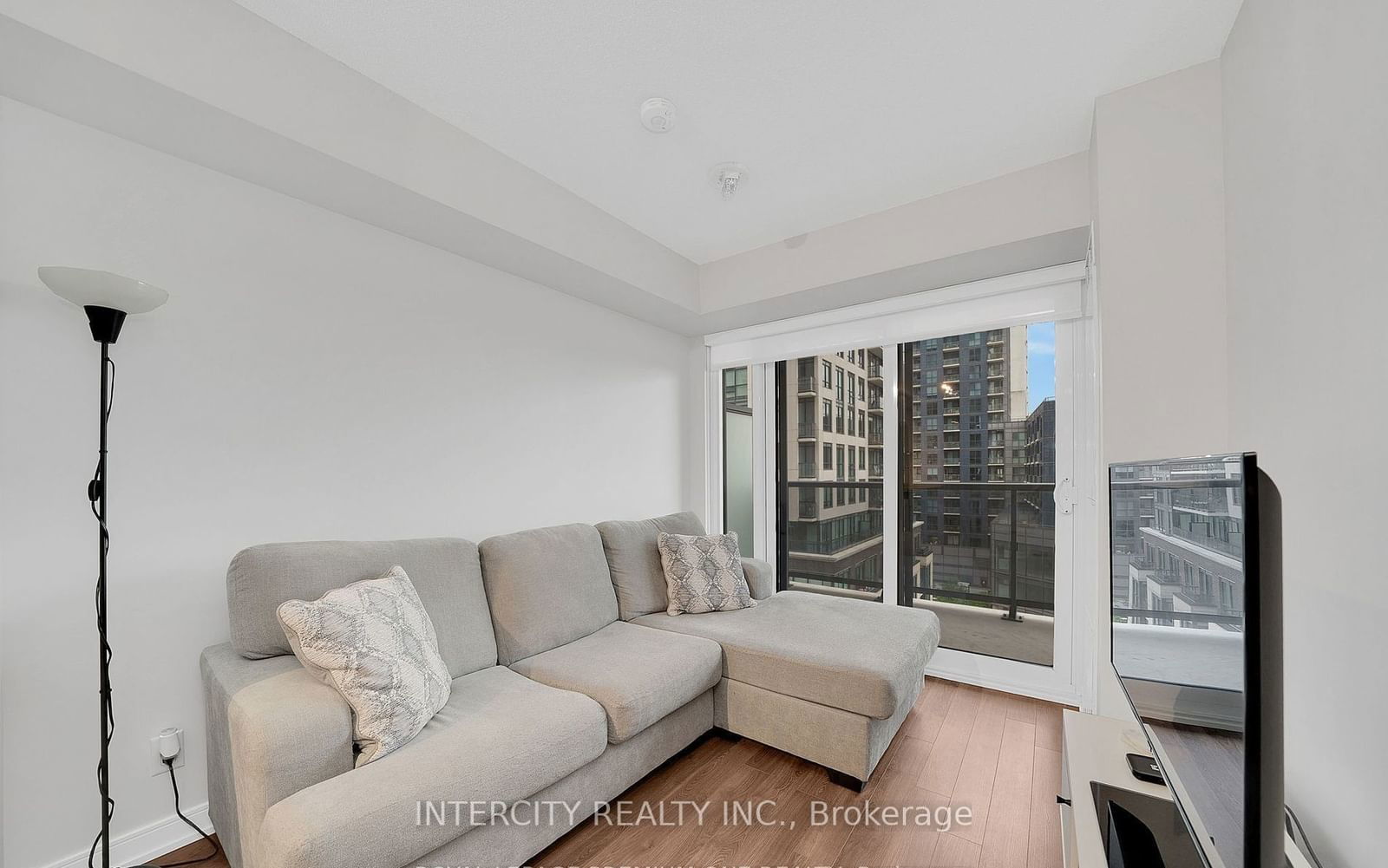 30 Samuel Wood Way, unit 612 for rent