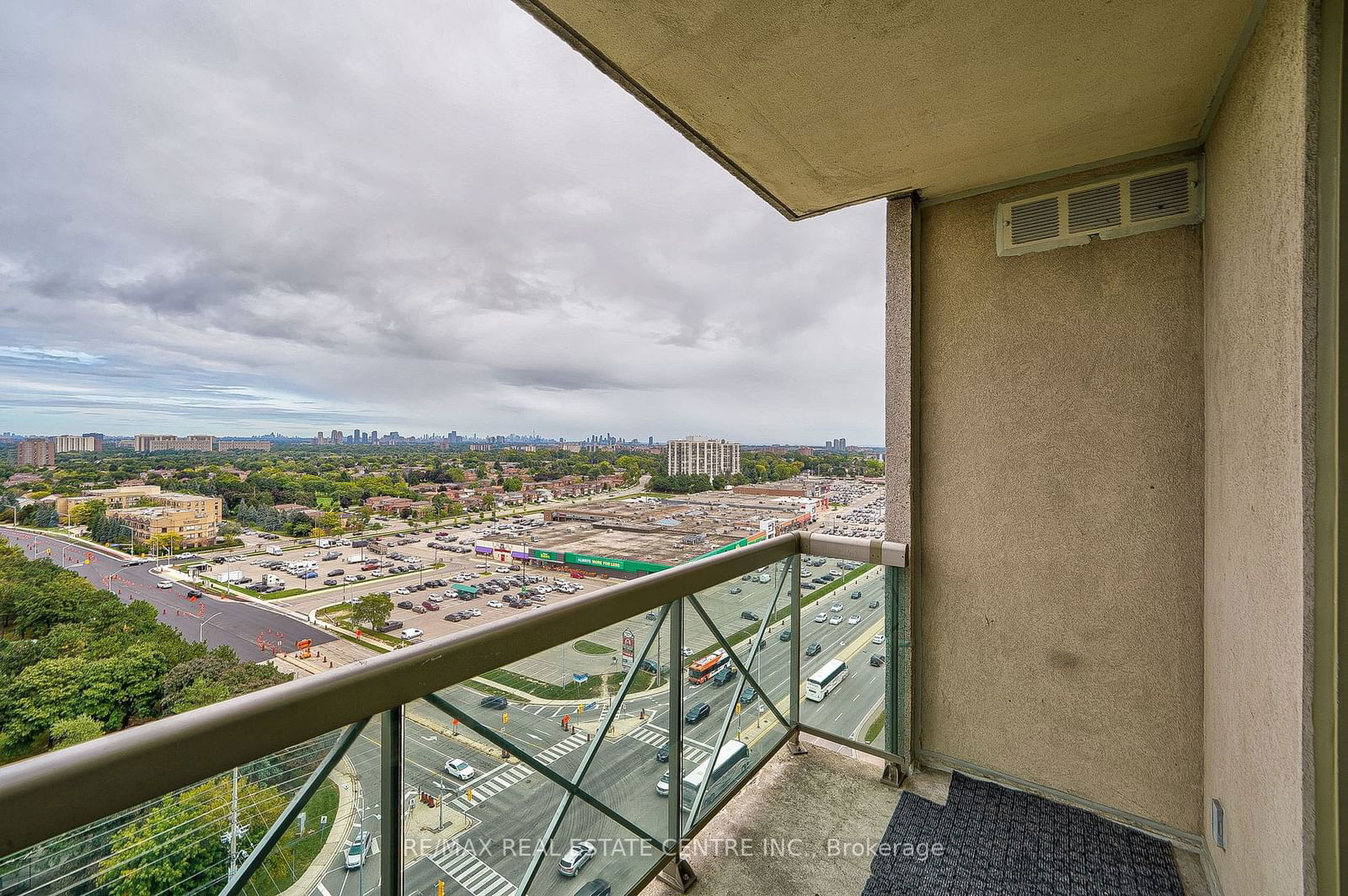 1359 Rathburn Rd E, unit 1604 for sale