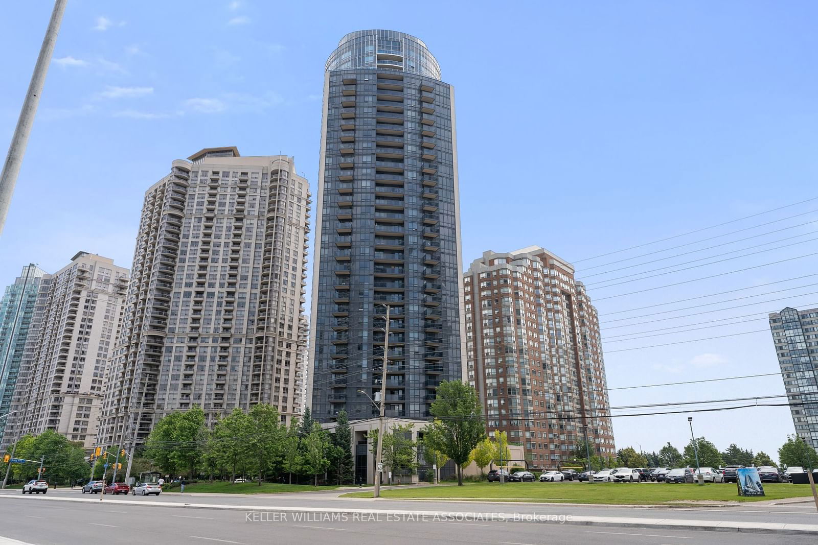 330 Burnhamthorpe Rd W, unit 2604 for rent