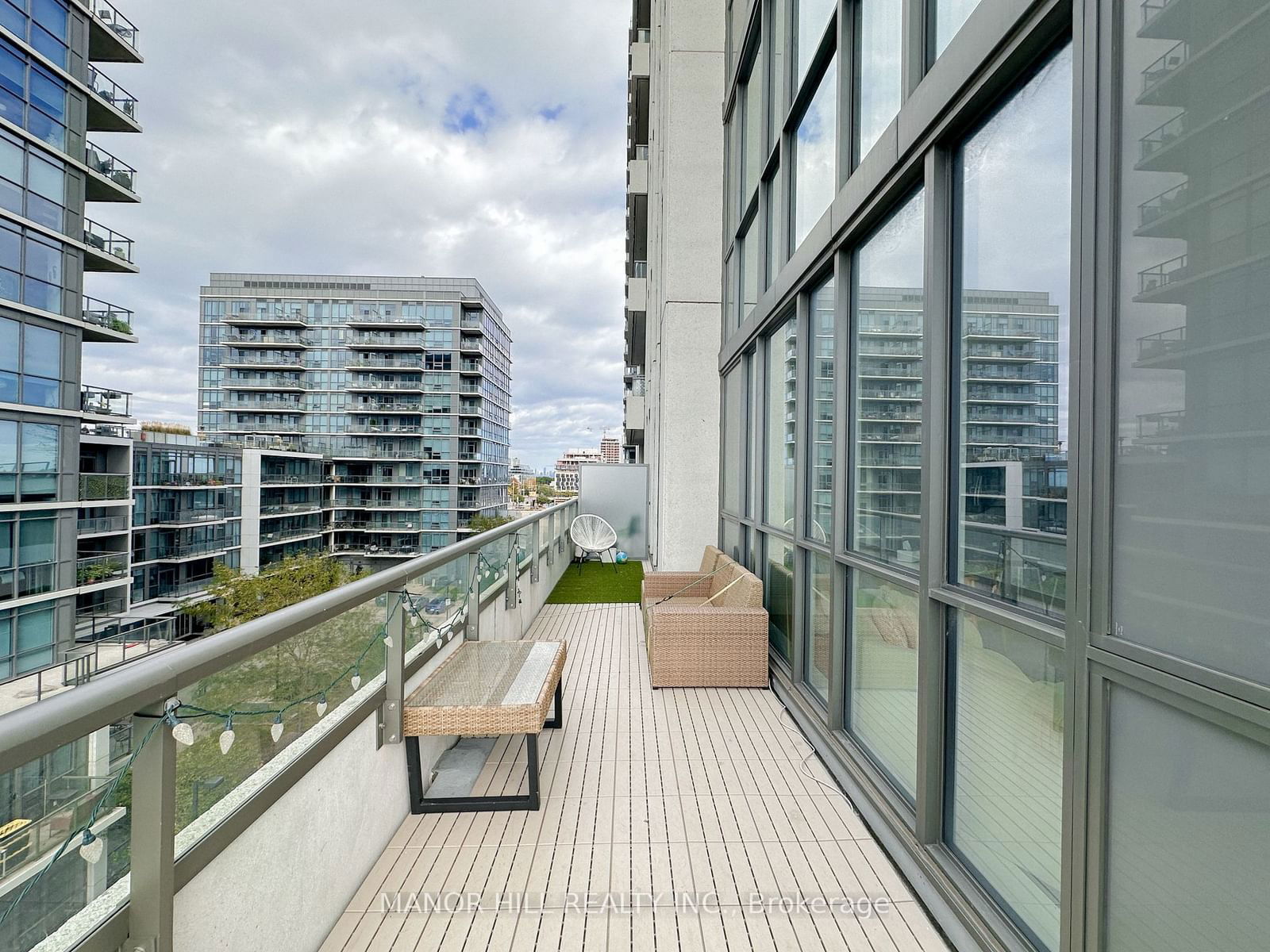 15 Zorra St, unit 408 for sale