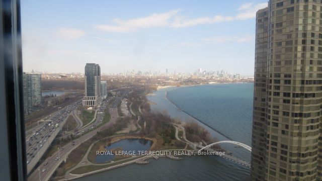 2045 Lakeshore Blvd W, unit 3305 for sale