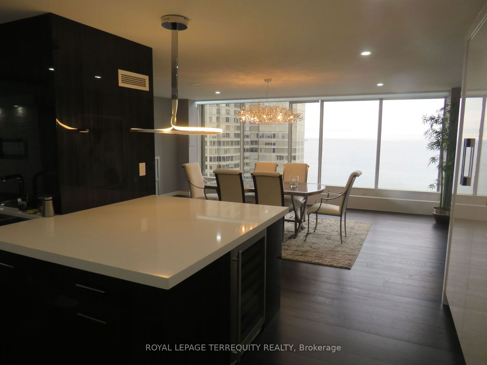 2045 Lakeshore Blvd W, unit 3305 for sale